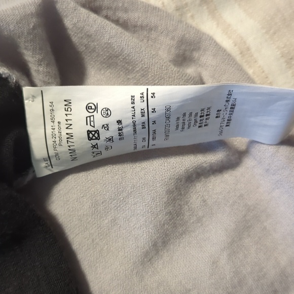 Emporio Armani Sweater - Picture 4 of 6